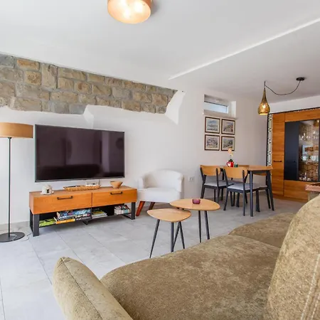 Awesome In With House Sea View *